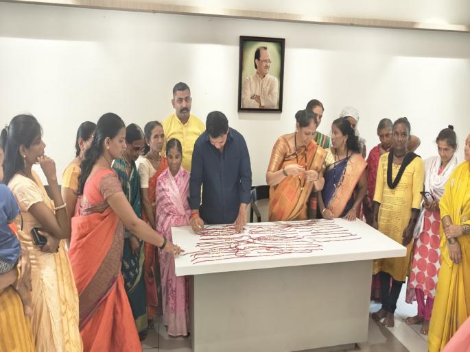 ajit pawar kept his word women sent a gift of 25 thousand rakhi from Baramati | Ajit Pawar: 'अजितदादांनी शब्द पाळला', बारामतीतून महिलांनी २५ हजार राख्यांची भेट पाठवली ajit pawar kept his word women sent a gift of 25 thousand rakhi from Baramati | Ajit Pawar: 'अजितदादांनी शब्द पाळला', बारामतीतून महिलांनी २५ हजार राख्यांची भेट पाठवली
