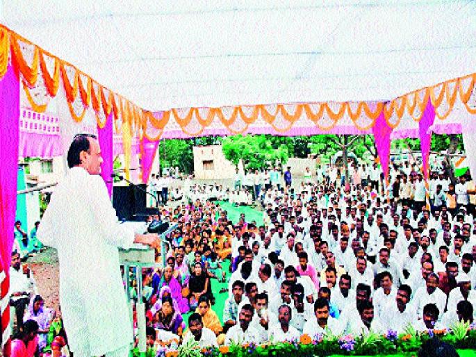 The debt waiver announcement is fraud - Pawar | कर्जमाफीची घोषणा ही फसवणूक - पवार The debt waiver announcement is fraud - Pawar | कर्जमाफीची घोषणा ही फसवणूक - पवार