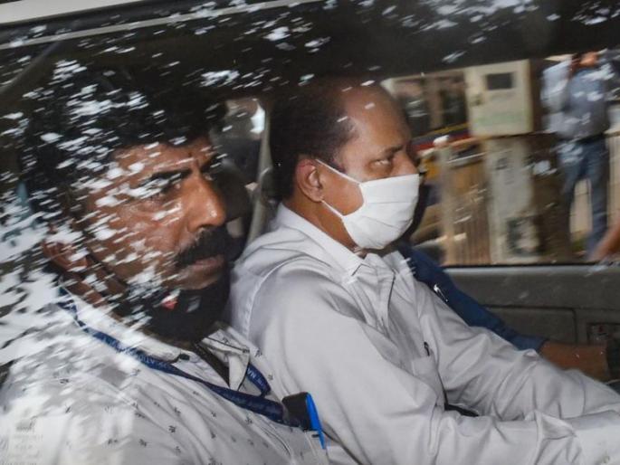 NIA raids on the Vaze's house in Thane | एनआयएने घेतली वाझेंच्या ठाण्यातील घराची झडती