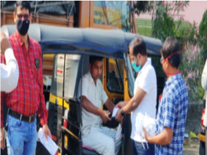 Fear of ‘hotspots’ in industrial areas | औद्योगिक परिसरात ‘हाॅटस्पाॅट’ची भीती; नोकरीसाठी बाहेरून येतात कामगार Fear of ‘hotspots’ in industrial areas | औद्योगिक परिसरात ‘हाॅटस्पाॅट’ची भीती; नोकरीसाठी बाहेरून येतात कामगार