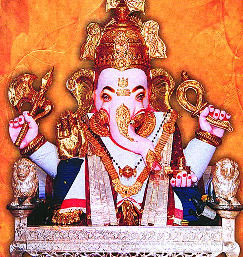 Tilak took inspiration from 'Grandfather Ganapati'; Flood victims also experience the charity of the trust! | ‘आजोबा गणपती’ची प्रेरणा घेतली टिळकांनी; ट्रस्टच्या दानशूरतेचाही अनुभव घेतला पूरग्रस्तांनी ! Tilak took inspiration from 'Grandfather Ganapati'; Flood victims also experience the charity of the trust! | ‘आजोबा गणपती’ची प्रेरणा घेतली टिळकांनी; ट्रस्टच्या दानशूरतेचाही अनुभव घेतला पूरग्रस्तांनी !