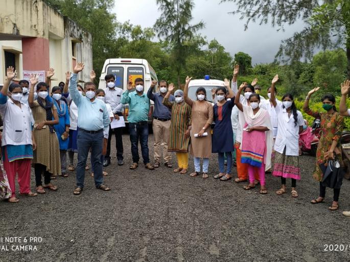 corona virus: Work stoppage protest against non-receipt of salary | corona virus : पगार न मिळाल्याच्या निषेधार्थ कामबंद आंदोलनाला सुरुवात corona virus: Work stoppage protest against non-receipt of salary | corona virus : पगार न मिळाल्याच्या निषेधार्थ कामबंद आंदोलनाला सुरुवात