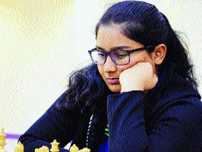 Superb victory of aspiration | आकांक्षाचा शानदार विजय