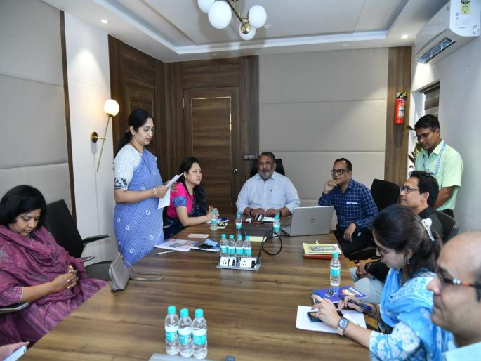 The new curriculum of the Labor Department will reduce the pressure on the courts, informed Akash Fundkar. | कामगार विभागाच्या नव्या अभ्यासक्रमामुळे न्यायालयांवरील ताण कमी होईल, आकाश फुंडकर यांनी दिली माहिती The new curriculum of the Labor Department will reduce the pressure on the courts, informed Akash Fundkar. | कामगार विभागाच्या नव्या अभ्यासक्रमामुळे न्यायालयांवरील ताण कमी होईल, आकाश फुंडकर यांनी दिली माहिती