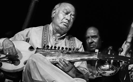 Chandranandan.. When the melody of a new raga comes into shape .. | पौर्णिमेच्या अफाट चांदण्यातला चंद्रनंदन Chandranandan.. When the melody of a new raga comes into shape .. | पौर्णिमेच्या अफाट चांदण्यातला चंद्रनंदन