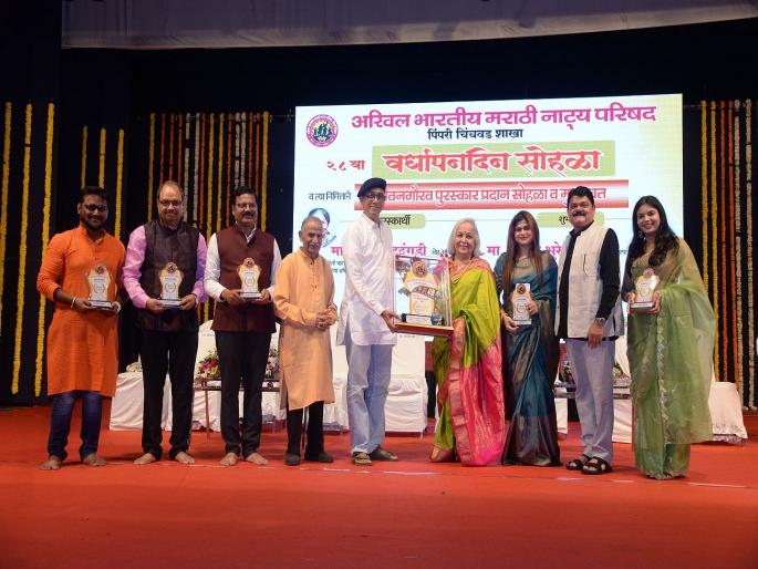 There is no substitute for hard work in the field of art, I still want to learn - famous actress Rohini Hattangadi  | कलाक्षेत्रात मेहनतीला पर्याय नाही, अजूनही मी शिकतेचं आहे - प्रसिद्ध अभिनेत्री रोहिणी हट्टंगडी  There is no substitute for hard work in the field of art, I still want to learn - famous actress Rohini Hattangadi  | कलाक्षेत्रात मेहनतीला पर्याय नाही, अजूनही मी शिकतेचं आहे - प्रसिद्ध अभिनेत्री रोहिणी हट्टंगडी