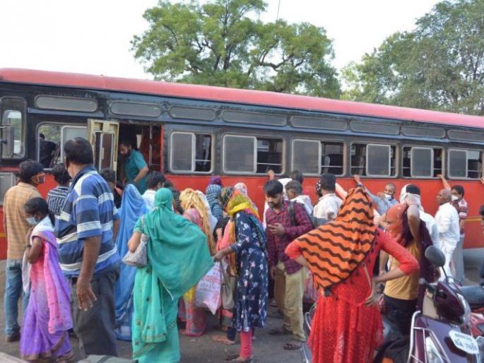The number of bus trips outside the district increased | जिल्ह्याबाहेरील बस फेऱ्यांची संख्या वाढली