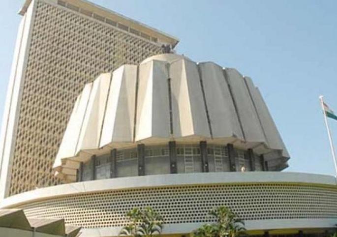 The Congress leader try in Akola | काँग्रेसच्या मुंबईतील नेत्याची अकोल्यात चाचपणी