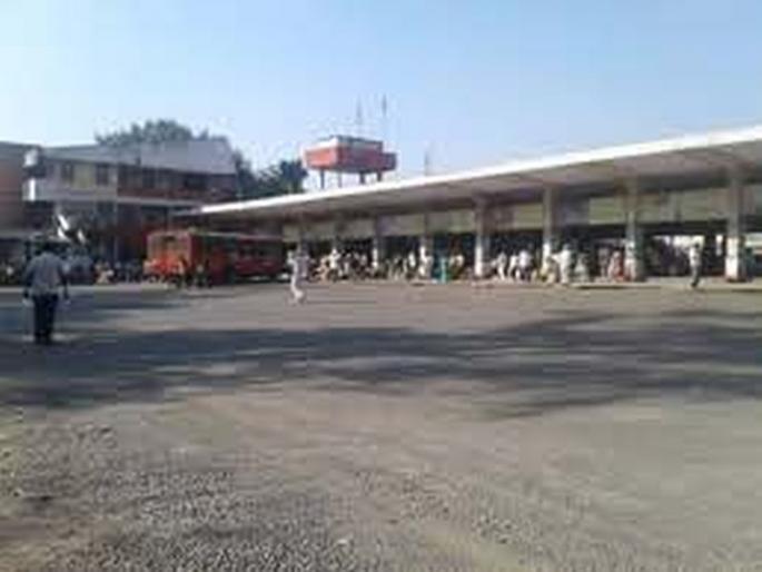 1.5 lakh daily loss to Akola depot | अकोला आगाराला दररोजी दीड लाखांचे नुकसान 1.5 lakh daily loss to Akola depot | अकोला आगाराला दररोजी दीड लाखांचे नुकसान