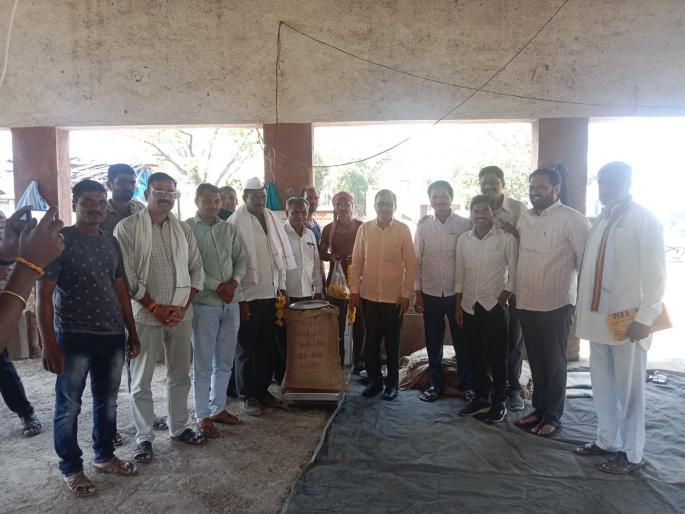 17 thousand 660 farmers have registered online to purchase 5500 quintal gram through Nafed | नाफेडमार्फत साडेपाच हजार क्विंटल हरभरा खरेदी 17 thousand 660 farmers have registered online to purchase 5500 quintal gram through Nafed | नाफेडमार्फत साडेपाच हजार क्विंटल हरभरा खरेदी