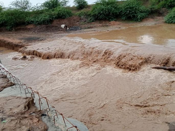Akola: General rainfall in Akola district; Heavy rain in some areas! Farmers are happy, stalled sowing will speed up | Akola: अकोला जिल्ह्यात सार्वात्रिक पाऊस; काही भागात मुसळधार! शेतकरी सुखावला, रखडलेल्या पेरण्यांना येणार वेग Akola: General rainfall in Akola district; Heavy rain in some areas! Farmers are happy, stalled sowing will speed up | Akola: अकोला जिल्ह्यात सार्वात्रिक पाऊस; काही भागात मुसळधार! शेतकरी सुखावला, रखडलेल्या पेरण्यांना येणार वेग