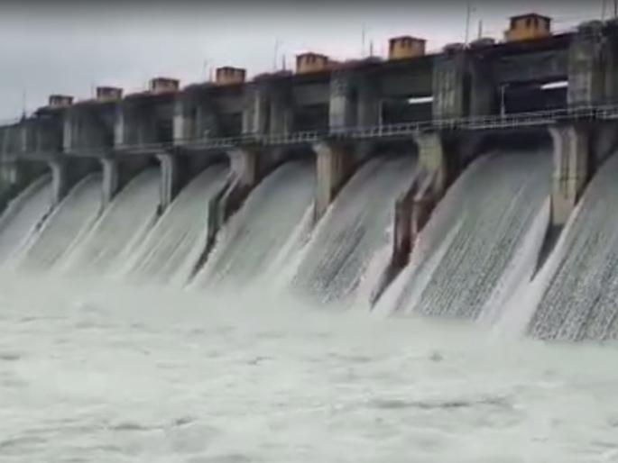 10 gates of katepurna project opened district administration appeals to riverine citizens to be vigilant | काटेपूर्णा प्रकल्पाचे १० वक्रद्वार उघडले; नदीकाठच्या नागरिकांनी सतर्कतेचे जिल्हा प्रशासनाचे आवाहन 10 gates of katepurna project opened district administration appeals to riverine citizens to be vigilant | काटेपूर्णा प्रकल्पाचे १० वक्रद्वार उघडले; नदीकाठच्या नागरिकांनी सतर्कतेचे जिल्हा प्रशासनाचे आवाहन