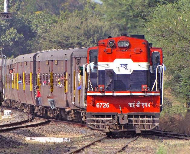Hope for Akola-Khandwa broad gauge from Melghat | अकोला-खंडवा ब्रॉडगेज मेळघाटमधून होण्याच्या आशा पल्लवित Hope for Akola-Khandwa broad gauge from Melghat | अकोला-खंडवा ब्रॉडगेज मेळघाटमधून होण्याच्या आशा पल्लवित