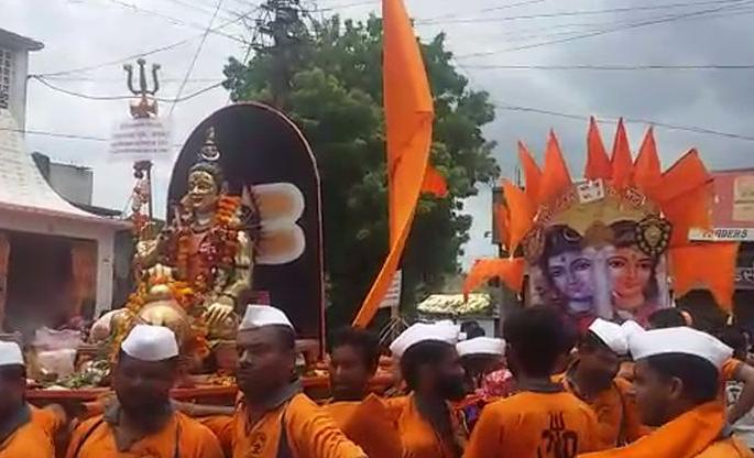 Celebration of Kavad Yatra in Akot | अकोटमध्ये कावड यात्रेचा उत्सव Celebration of Kavad Yatra in Akot | अकोटमध्ये कावड यात्रेचा उत्सव
