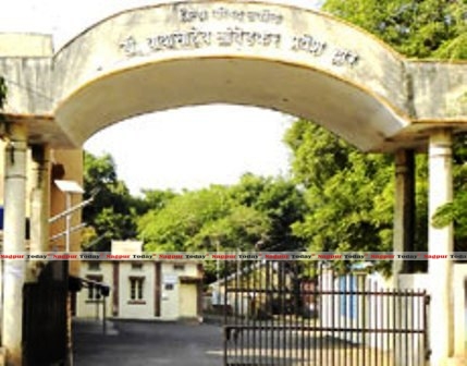 Scheduled Caste Welfare Committee took revieve of Akola District's various departments! | अनुसूचित जाती कल्याण समितीने घेतली अकोला जिल्ह्यातील विविध विभागांची झाडाझडती! Scheduled Caste Welfare Committee took revieve of Akola District's various departments! | अनुसूचित जाती कल्याण समितीने घेतली अकोला जिल्ह्यातील विविध विभागांची झाडाझडती!