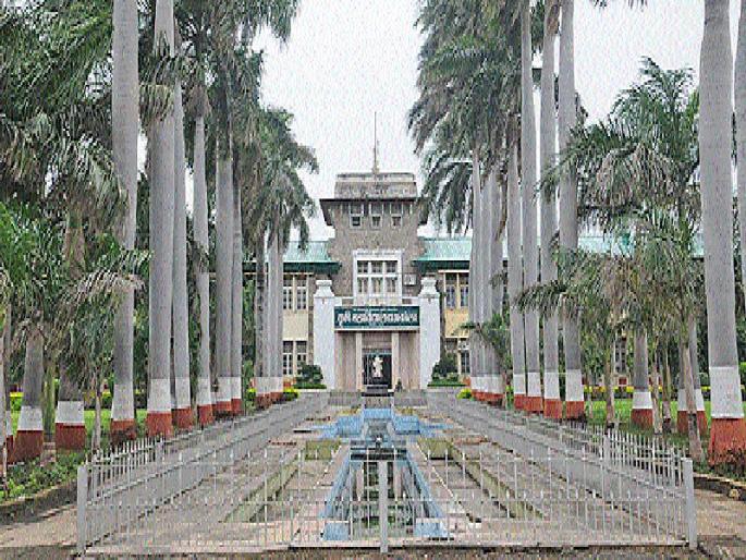 Agricultural University gave 169 revolutionary varieties, the Golden Jubilee of the Golden Jubilee of Akola, to be the chief minister | कृषी विद्यापीठाने दिली १६९ क्रांतिकारी वाण, सुवर्ण महोत्सवाला अकोल्यात मुख्यमंत्री येण्याची शक्यता Agricultural University gave 169 revolutionary varieties, the Golden Jubilee of the Golden Jubilee of Akola, to be the chief minister | कृषी विद्यापीठाने दिली १६९ क्रांतिकारी वाण, सुवर्ण महोत्सवाला अकोल्यात मुख्यमंत्री येण्याची शक्यता