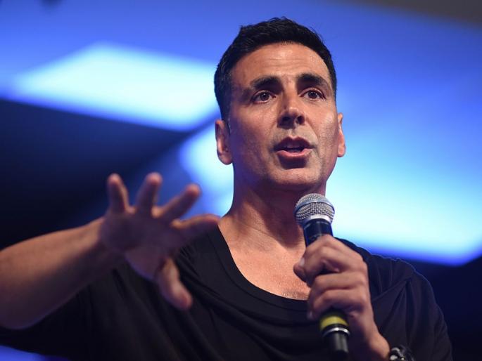 This Video of Akshay Kumar Claiming He Gets More Love in Pakistan Than Anywhere Else Is Going Viral | अक्षय कुमारचा हा जुना व्हिडिओ पाहून संतापले लोक! असा घेतला क्लास!! This Video of Akshay Kumar Claiming He Gets More Love in Pakistan Than Anywhere Else Is Going Viral | अक्षय कुमारचा हा जुना व्हिडिओ पाहून संतापले लोक! असा घेतला क्लास!!