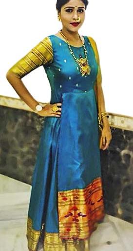 Paithani dress, what a new style? | अंजलीबाई आणि मायराचा पैठणी ड्रेस, ही काय नवीन स्टाईल? Paithani dress, what a new style? | अंजलीबाई आणि मायराचा पैठणी ड्रेस, ही काय नवीन स्टाईल?