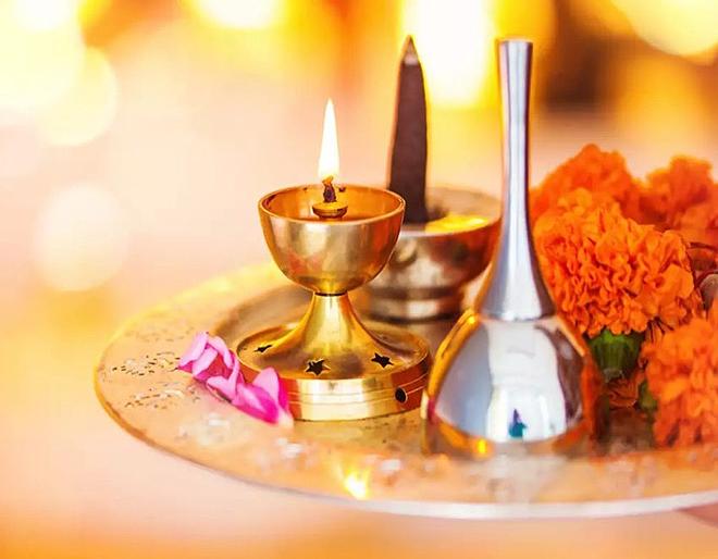 There is nothing wrong with worshiping the ancestors! | पितरांचे पूजन करण्यात काहीही गैर नाही ! There is nothing wrong with worshiping the ancestors! | पितरांचे पूजन करण्यात काहीही गैर नाही !