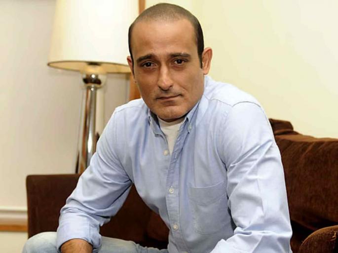 akshaye khanna is still single at the age of 49 once he revealed reason behind it | अक्षय खन्ना वयाच्या ४९ व्या वर्षीही का आहे अविवाहित? म्हणाला, "मला नाही वाटत आयुष्यात..." akshaye khanna is still single at the age of 49 once he revealed reason behind it | अक्षय खन्ना वयाच्या ४९ व्या वर्षीही का आहे अविवाहित? म्हणाला, "मला नाही वाटत आयुष्यात..."