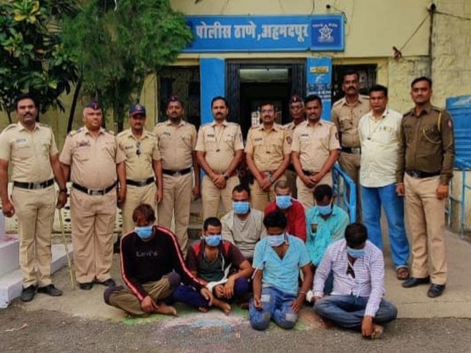 Inter-state gang jailed for 350 km chase; 8 people were caught by the police | तब्बल ३५० किमी पाठलाग करत आंतरराज्य टोळी जेरबंद; ८ जण पोलिसांच्या तावडीत सापडले Inter-state gang jailed for 350 km chase; 8 people were caught by the police | तब्बल ३५० किमी पाठलाग करत आंतरराज्य टोळी जेरबंद; ८ जण पोलिसांच्या तावडीत सापडले