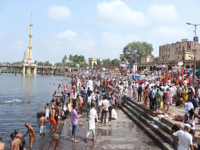 90 worshipers from each of the 56 Dindas enter the temple for the departure ceremony of Mauli | Ashadhi wari 2024: माऊलींच्या प्रस्थान सोहळ्याला ५६ दिंड्यातील प्रत्येकी ९० वारकऱ्यांना मंदिरात प्रवेश 90 worshipers from each of the 56 Dindas enter the temple for the departure ceremony of Mauli | Ashadhi wari 2024: माऊलींच्या प्रस्थान सोहळ्याला ५६ दिंड्यातील प्रत्येकी ९० वारकऱ्यांना मंदिरात प्रवेश