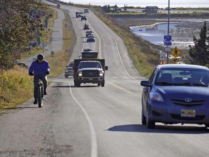 tsunami warning United States; Three aftershocks of a 7.4 magnitude earthquake coast of Alaska | अमेरिकेवर त्सुनामीचे संकट; अलास्काच्या किनाऱ्य़ावर 7.4 रिश्टर स्केल भूकंपाचे तीन धक्के