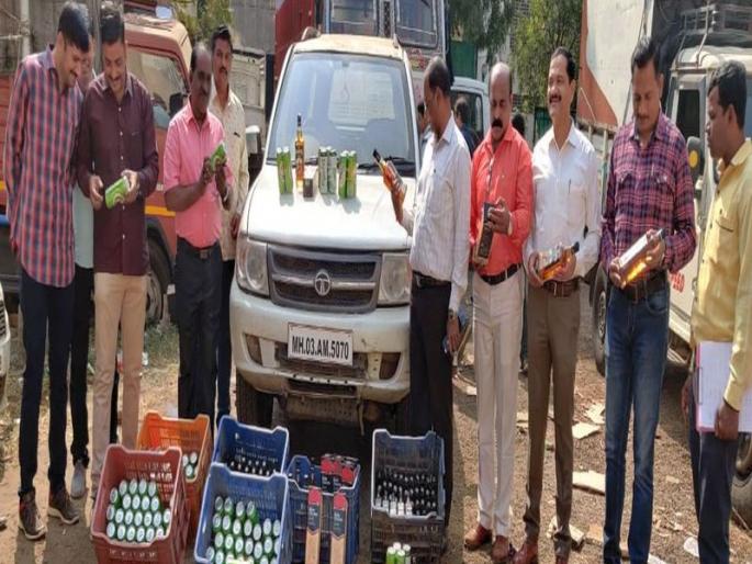 Illegal alcohol trafficking prevented by chainsaw chains | सिनेस्टाइल पाठलाग करून रोखली अवैध मद्यसाठ्याची वाहतूक Illegal alcohol trafficking prevented by chainsaw chains | सिनेस्टाइल पाठलाग करून रोखली अवैध मद्यसाठ्याची वाहतूक