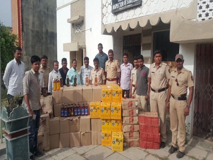 Seized liquor worth crores of rupees | साडेनऊ लाखांची दारू जप्त Seized liquor worth crores of rupees | साडेनऊ लाखांची दारू जप्त