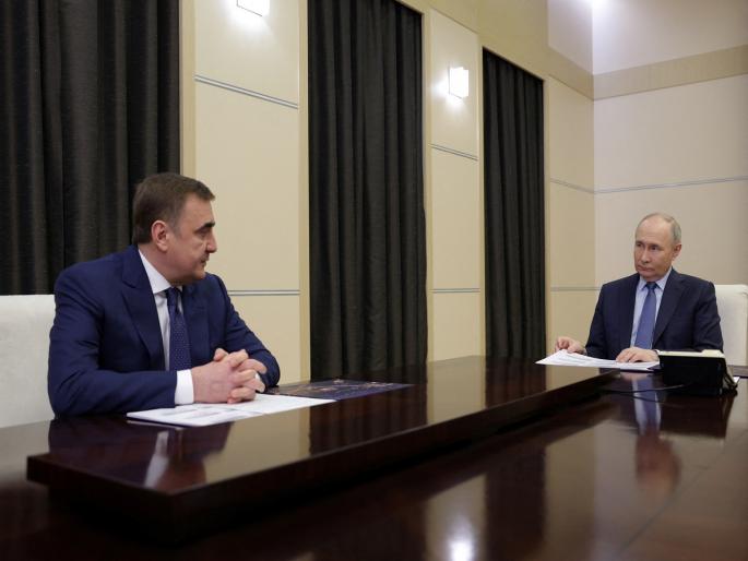Will Alexei Dyumin be Putin’s successor? Vladimir Putin appoints former bodyguard Alexei Dyumin as State Council's secretary | व्लादिमीर पुतिन यांना उत्तराधिकारी मिळाला? या मोठ्या पदावर केली नियुक्ती, जाणून घ्या कोण आहेत? Will Alexei Dyumin be Putin’s successor? Vladimir Putin appoints former bodyguard Alexei Dyumin as State Council's secretary | व्लादिमीर पुतिन यांना उत्तराधिकारी मिळाला? या मोठ्या पदावर केली नियुक्ती, जाणून घ्या कोण आहेत?