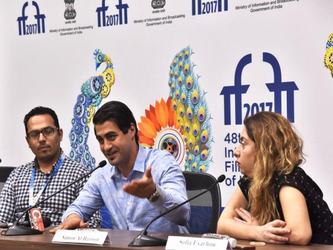 Realistic realistic view of human vision - Ali Asghar | मानवी दृष्टिकोण असलेले वास्तववादी चित्रपट करणे आवडते - अली असगर Realistic realistic view of human vision - Ali Asghar | मानवी दृष्टिकोण असलेले वास्तववादी चित्रपट करणे आवडते - अली असगर