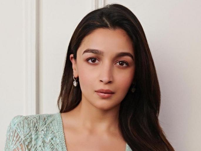 Alia Bhatt upset over sharing home videos on social media without permission | घराचे व्हिडीओ परवानगी न घेता शेअर केल्याने आलिया भटची नाराजी, म्हणाली- "सुरक्षेच्या दृष्टीने..."