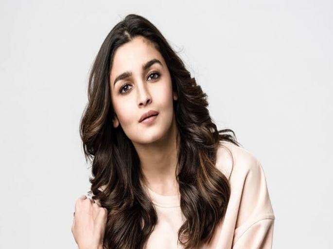 Alia Bhatt Looking stunning Underwater photoshoot | आलिया भटने केले अंडरवॉटर फोटोशूट, पाहा तिचा स्टनिंग अंदाज Alia Bhatt Looking stunning Underwater photoshoot | आलिया भटने केले अंडरवॉटर फोटोशूट, पाहा तिचा स्टनिंग अंदाज
