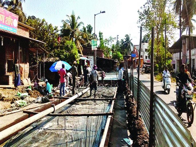 Focus on basic infrastructure for the growth of tourism business; Focus on Edging Beautification | पर्यटन व्यवसायातील वृद्धीसाठी पायाभूत सुविधांवर भर; किनारा सुशोभीकरणावरही लक्ष केंद्रित Focus on basic infrastructure for the growth of tourism business; Focus on Edging Beautification | पर्यटन व्यवसायातील वृद्धीसाठी पायाभूत सुविधांवर भर; किनारा सुशोभीकरणावरही लक्ष केंद्रित