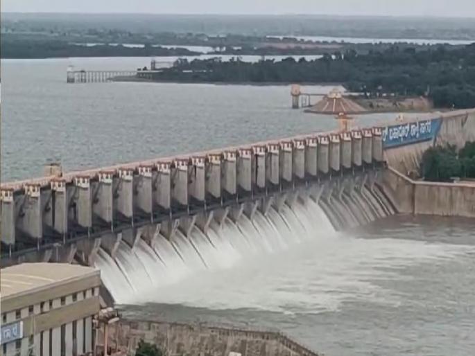 MLAs MPs to meet in Delhi on August 4 on Karnataka government's plan to increase the height of Almatti Dam | 'अलमट्टी'च्या प्रश्नावर दिल्लीत ४ ऑगस्टला आमदार, खासदारांची बैठक; केंद्रीय जलशक्तीमंत्र्यांसोबत करणार चर्चा MLAs MPs to meet in Delhi on August 4 on Karnataka government's plan to increase the height of Almatti Dam | 'अलमट्टी'च्या प्रश्नावर दिल्लीत ४ ऑगस्टला आमदार, खासदारांची बैठक; केंद्रीय जलशक्तीमंत्र्यांसोबत करणार चर्चा