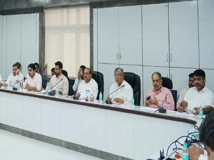 Will go to Supreme Court against Almatti's dam height increase says Radhakrishna Vikhe-Patil | अलमट्टीच्या उंची वाढीविरोधात सर्वोच्च न्यायालयात जाणार - राधाकृष्ण विखे-पाटील Will go to Supreme Court against Almatti's dam height increase says Radhakrishna Vikhe-Patil | अलमट्टीच्या उंची वाढीविरोधात सर्वोच्च न्यायालयात जाणार - राधाकृष्ण विखे-पाटील