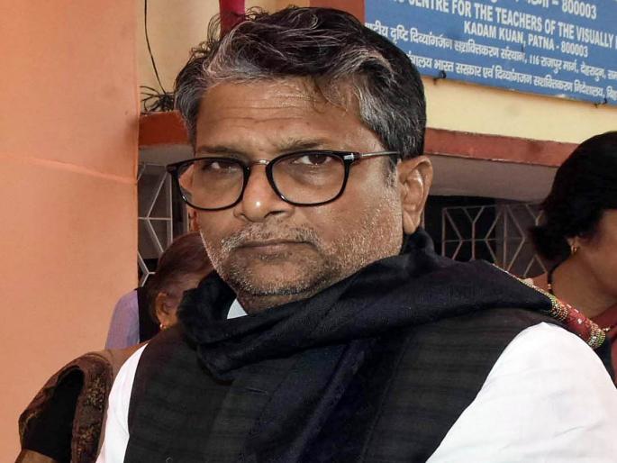 fake surgical strike may before lok sabha elections claims nitish kumars minister alok mehta, bihar | लोकसभा निवडणुकीपूर्वी बनावट सर्जिकल स्ट्राईक होऊ शकते, आरजेडी नेत्याचे वादग्रस्त विधान fake surgical strike may before lok sabha elections claims nitish kumars minister alok mehta, bihar | लोकसभा निवडणुकीपूर्वी बनावट सर्जिकल स्ट्राईक होऊ शकते, आरजेडी नेत्याचे वादग्रस्त विधान