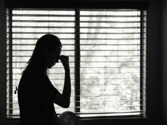 Parents did not give her a mobile phone to play games, 16-year-old girl ended her life | गेम खेळण्यासाठी पालकांनी मोबाइल दिला नाही, १६ वर्षीय मुलीने संपवले जीवन