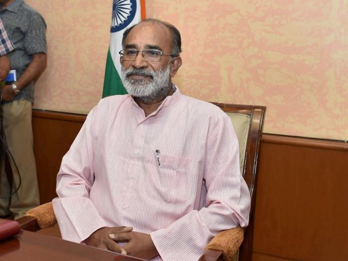 Before coming to India to eat beef in our country, the advice of foreign minister to the BJP minister | भारतात येण्याआधी आपल्या देशात गोमांस खाऊन या, भाजपा मंत्र्याचा विदेशी पर्यटकांना सल्ला Before coming to India to eat beef in our country, the advice of foreign minister to the BJP minister | भारतात येण्याआधी आपल्या देशात गोमांस खाऊन या, भाजपा मंत्र्याचा विदेशी पर्यटकांना सल्ला