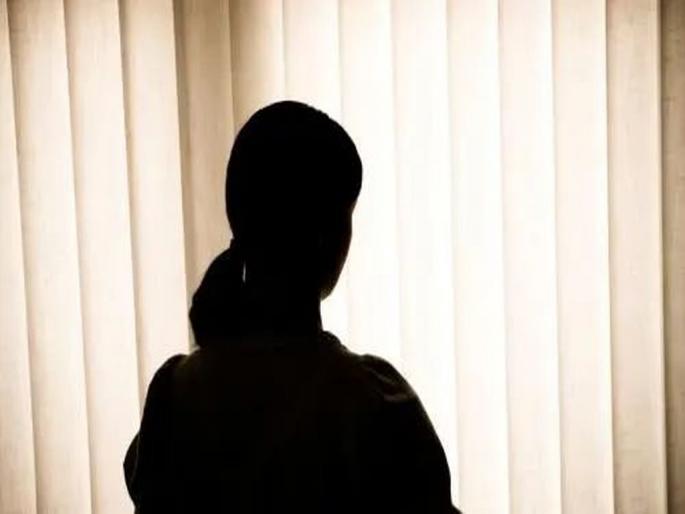 had intercourse with a minor girl; As soon as the subject of marriage was brought up, he drifted away | अल्पवयीन मुलीशी शरीरसंबंध ठेवले; लग्नाचा विषय काढताच दूर लोटले