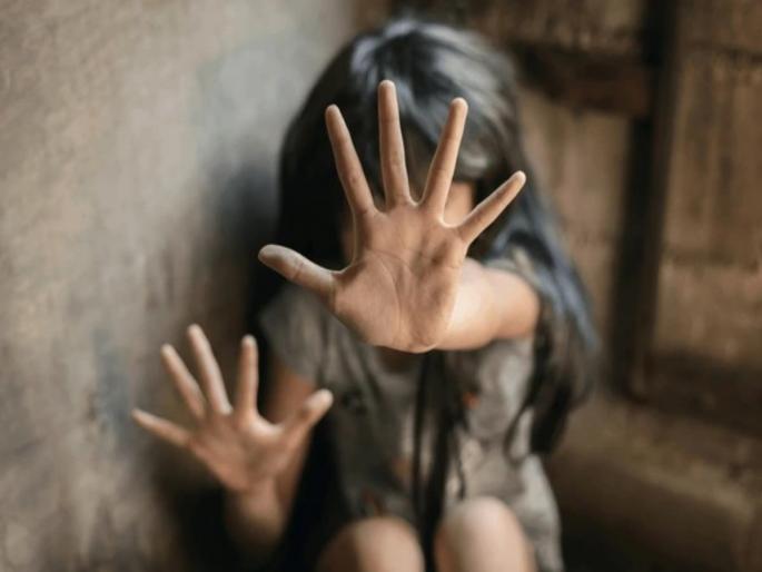 molestation of 2 minor girls Video shooting was also done the shocking incident in Ambegaon | 2 अल्पवयीन सख्या मावस बहिणींवर सामूहिक बलात्कार; व्हिडिओ शुटिंगही केले, आंबेगाव तालुक्यातील धक्कादायक घटना molestation of 2 minor girls Video shooting was also done the shocking incident in Ambegaon | 2 अल्पवयीन सख्या मावस बहिणींवर सामूहिक बलात्कार; व्हिडिओ शुटिंगही केले, आंबेगाव तालुक्यातील धक्कादायक घटना