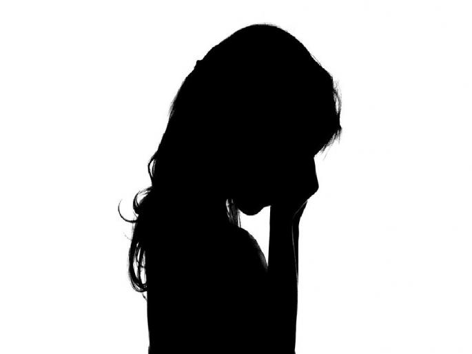 young man threatens minor for marriage after friendship on instagram | इन्स्टावर ओळख झाली अन् तो मागेच लागला; जबरदस्तीने शिरला घरात, अल्पवयीन मुलीला धमकी young man threatens minor for marriage after friendship on instagram | इन्स्टावर ओळख झाली अन् तो मागेच लागला; जबरदस्तीने शिरला घरात, अल्पवयीन मुलीला धमकी