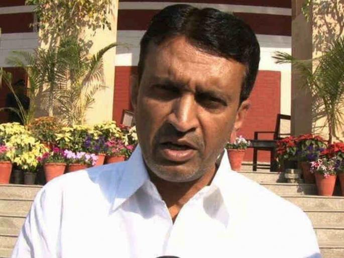 Beed Lok Sabha: Sonnyen's candidacy pundits push | बीड लोकसभा: सोनवणेंच्या उमेदवारीने पंडितांना धक्का Beed Lok Sabha: Sonnyen's candidacy pundits push | बीड लोकसभा: सोनवणेंच्या उमेदवारीने पंडितांना धक्का