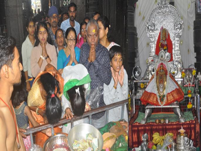 The Ambabai idol in Kolhapur is not visible and it has not been preserved | कोल्हापुरातील अंबाबाई मूर्तीचे दर्शन नाही, अन् संवर्धनही झाले नाही..