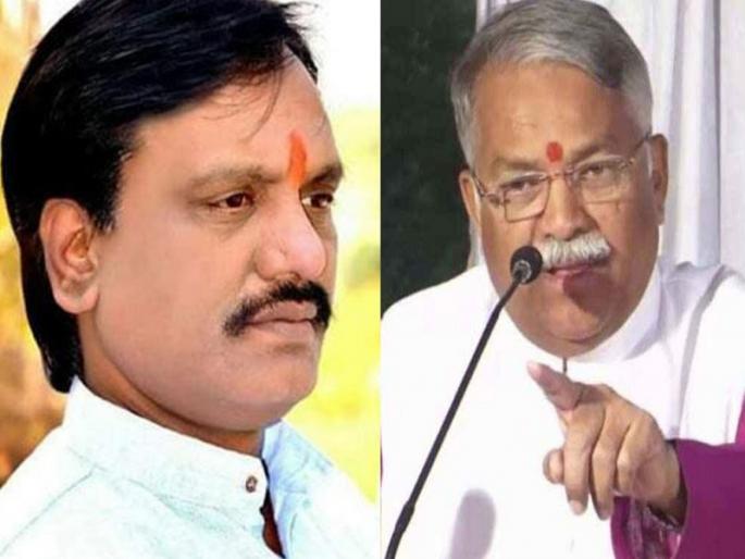 Chandrakant Khaire vs Ambadas Danve News ; District President Danve's side lined through the Shivesena's Jansampark campaign | शिवसेनेतील गटबाजी चव्हाट्यावर; संपर्क मोहिमेतून जिल्हाध्यक्ष दानवेंचा 'संपर्क' तोडला Chandrakant Khaire vs Ambadas Danve News ; District President Danve's side lined through the Shivesena's Jansampark campaign | शिवसेनेतील गटबाजी चव्हाट्यावर; संपर्क मोहिमेतून जिल्हाध्यक्ष दानवेंचा 'संपर्क' तोडला