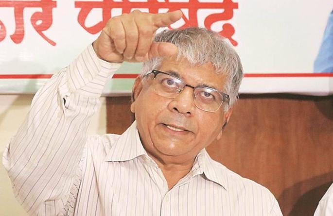 If the minister is not respected, then Congress should leave the cabinet - Prakash Ambedkar | मंत्र्याचा आदर राखला जात नसेल तर काॅंग्रेसने कॅबिनेटमधून बाहेर पडावे - प्रकाश आंबेडकर If the minister is not respected, then Congress should leave the cabinet - Prakash Ambedkar | मंत्र्याचा आदर राखला जात नसेल तर काॅंग्रेसने कॅबिनेटमधून बाहेर पडावे - प्रकाश आंबेडकर