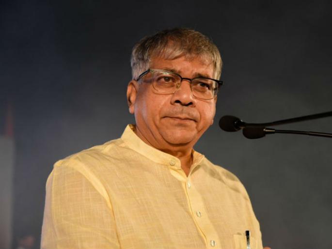 Notice to activists of Maharashtra Bandh Ambedkar | महाराष्ट्र बंदच्या पार्श्वभूमीवर आंबेडकरांच्या कार्यकर्त्यांना सूचना Notice to activists of Maharashtra Bandh Ambedkar | महाराष्ट्र बंदच्या पार्श्वभूमीवर आंबेडकरांच्या कार्यकर्त्यांना सूचना