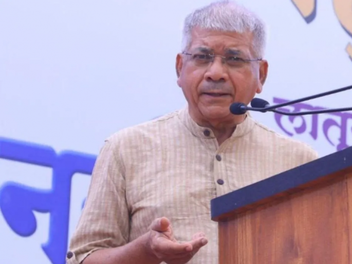 Religion is not in danger but reservation is in danger, implement Shri Krishna Commission - Prakash Ambedkar | धर्म धोक्यात नाही तर आरक्षण धोक्यात आहे, श्रीकृष्ण आयोग लागू करा -प्रकाश आंबेडकर Religion is not in danger but reservation is in danger, implement Shri Krishna Commission - Prakash Ambedkar | धर्म धोक्यात नाही तर आरक्षण धोक्यात आहे, श्रीकृष्ण आयोग लागू करा -प्रकाश आंबेडकर