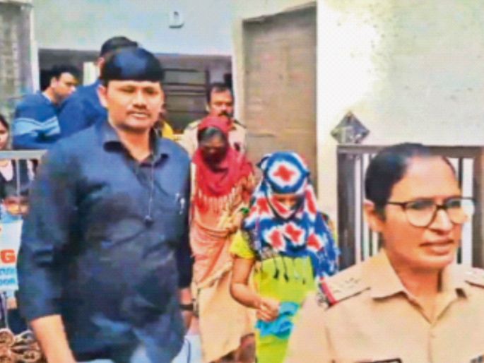 Incidents in the elite society of Ambernath; The unmarried mother threw the infant down from the building | अंबरनाथच्या उच्चभ्रू सोसायटीतील घटना; कुमारी मातेने इमारतीतून फेकले अर्भक Incidents in the elite society of Ambernath; The unmarried mother threw the infant down from the building | अंबरनाथच्या उच्चभ्रू सोसायटीतील घटना; कुमारी मातेने इमारतीतून फेकले अर्भक