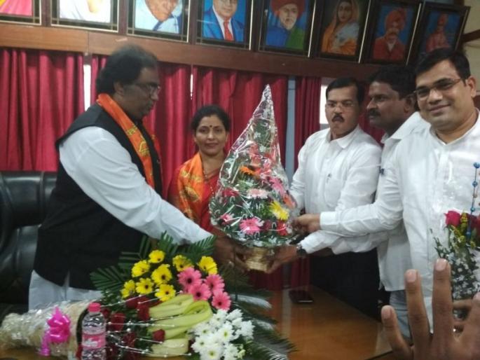 ambernath election result | अंबरनाथमध्ये नगराध्यक्षपदी मनिषा वाळेकर विजयी तर उपनगराध्यक्षपदी अब्दुल शेख यांची बिनविरोध निवड ambernath election result | अंबरनाथमध्ये नगराध्यक्षपदी मनिषा वाळेकर विजयी तर उपनगराध्यक्षपदी अब्दुल शेख यांची बिनविरोध निवड